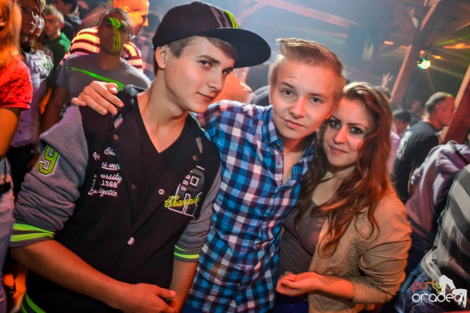 Back 2 school party, 