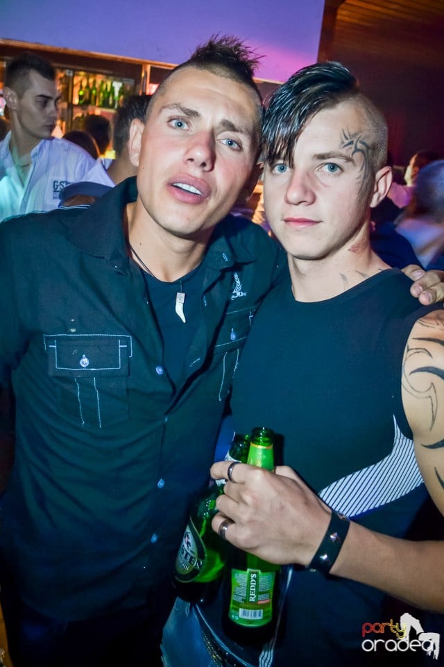 Back 2 school party, 