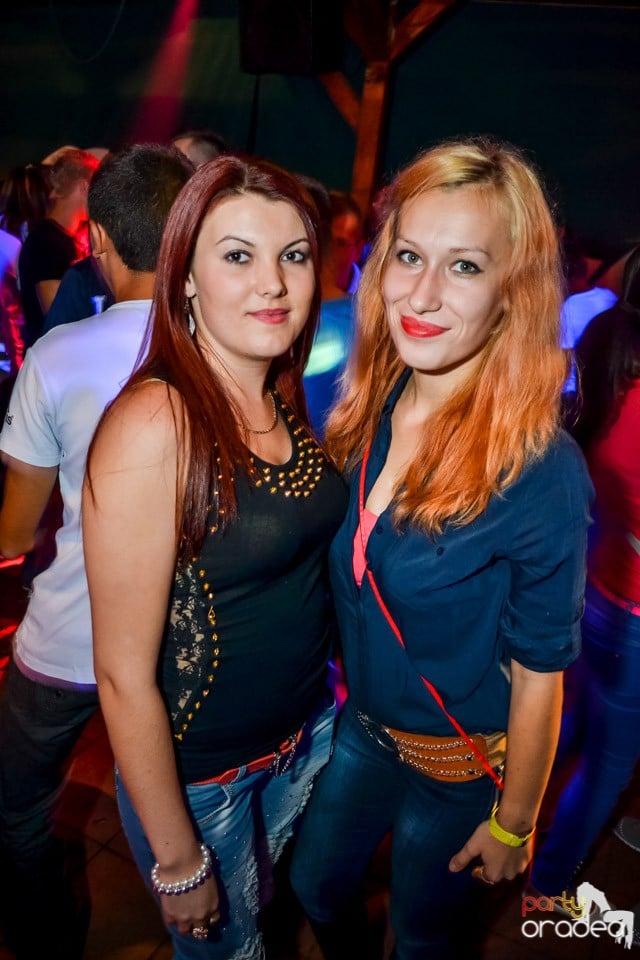 Back 2 school party, 