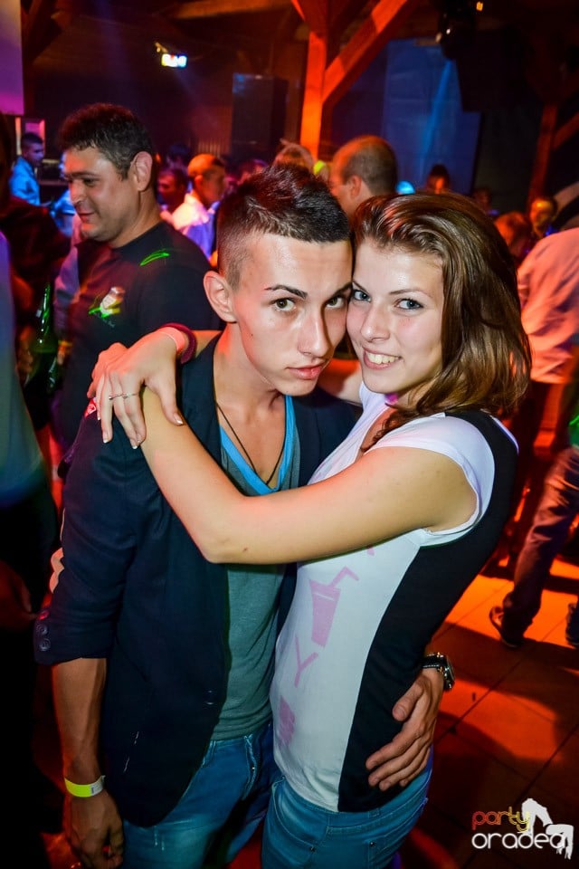 Back 2 school party, 