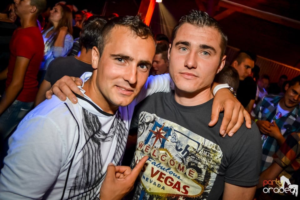 Back 2 school party, 