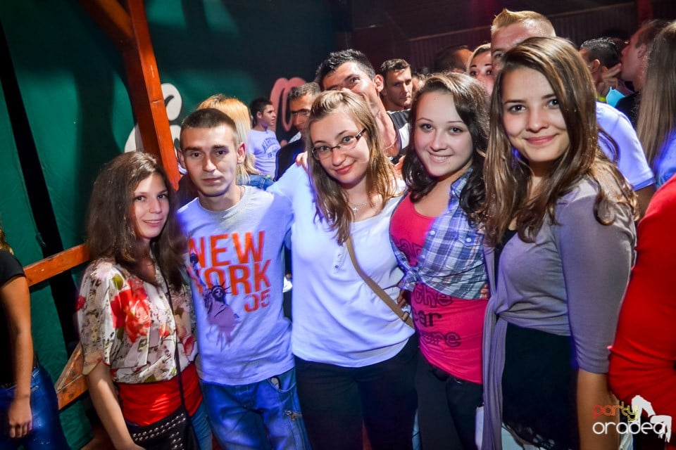 Back 2 school party, 