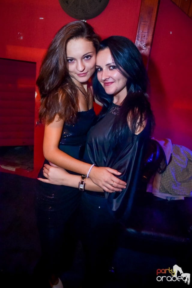 Back 2 school party, 