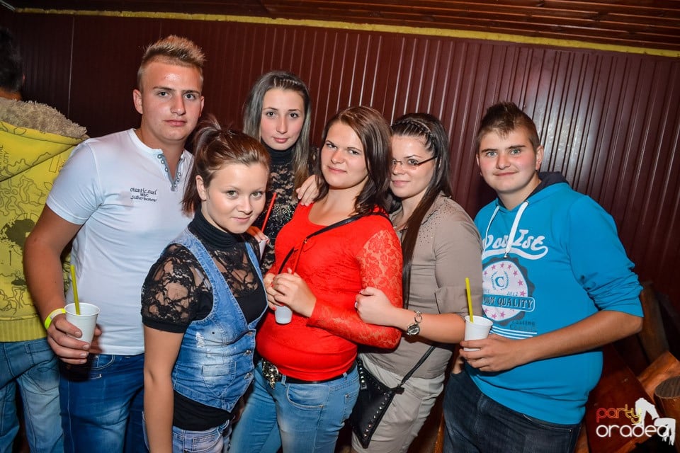 Back 2 school party, 