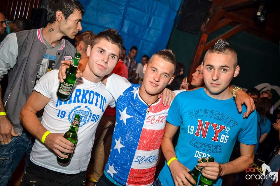 Back 2 school party, 