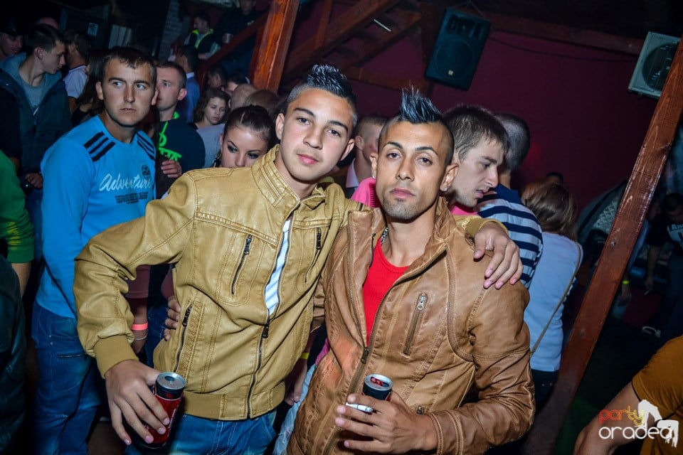 Back 2 school party, 