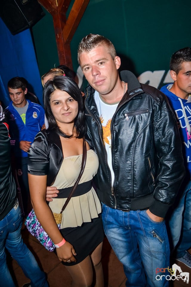 Back 2 school party, 