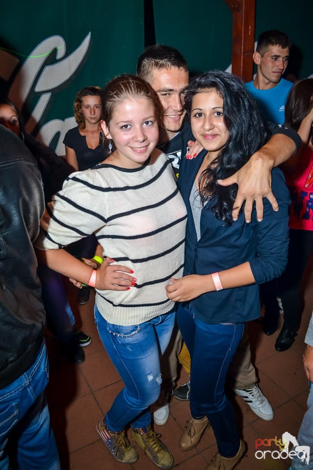 Back 2 school party, 