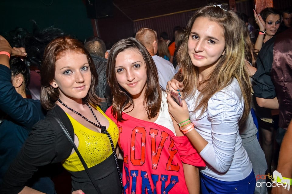 Back 2 school party, 