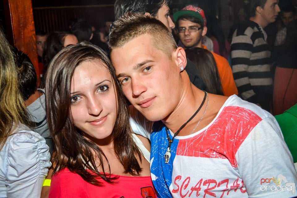 Back 2 school party, 