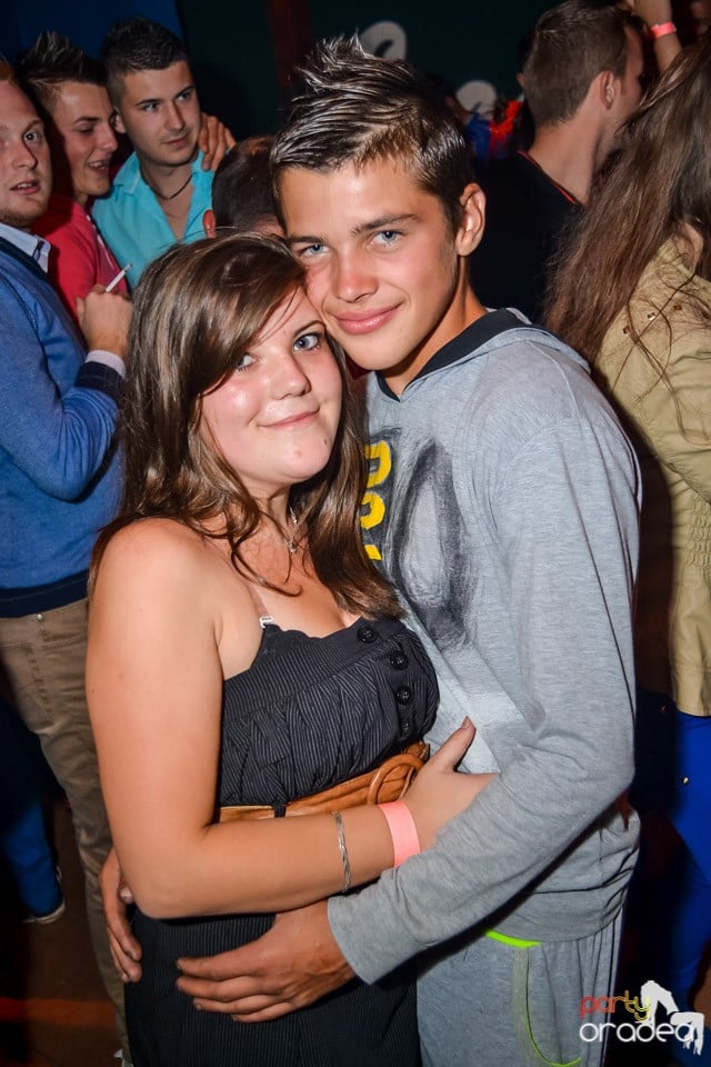 Back 2 school party, 