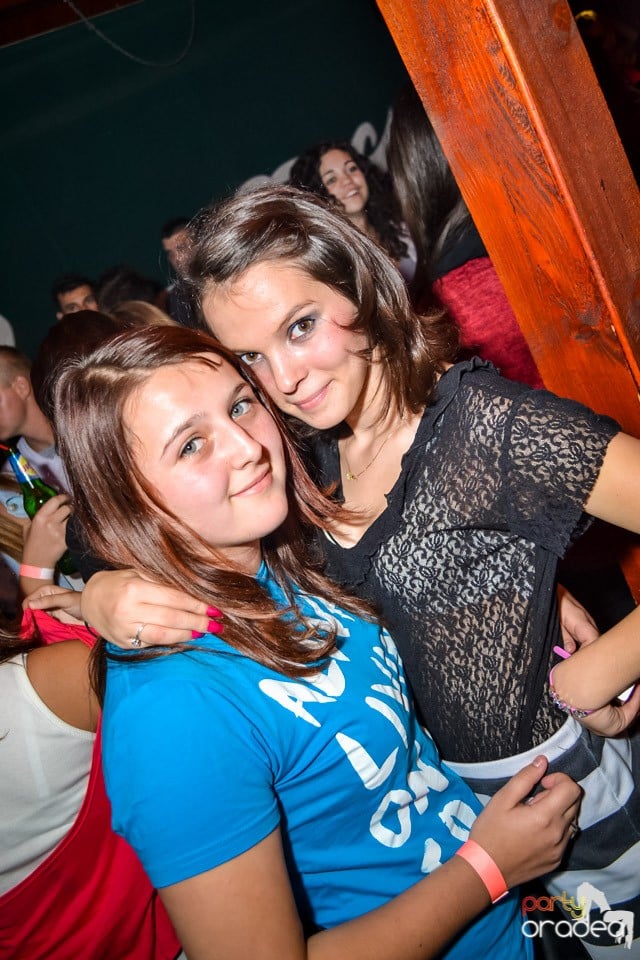 Back 2 school party, 