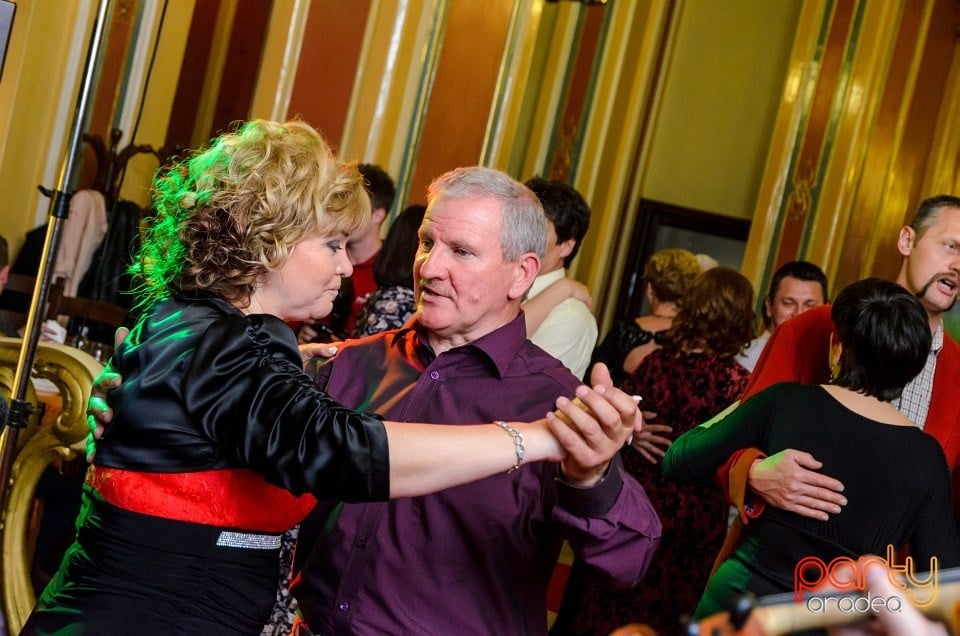 Bal de tineret, Butoiul de Aur