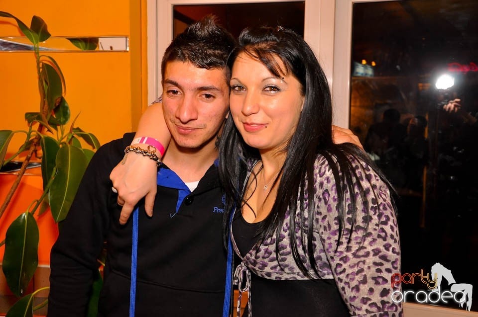 Bal mascat în discoteca Faház, 