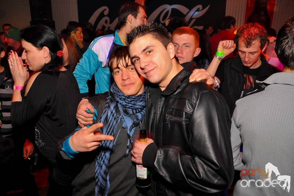 Bal mascat în discoteca Faház, 