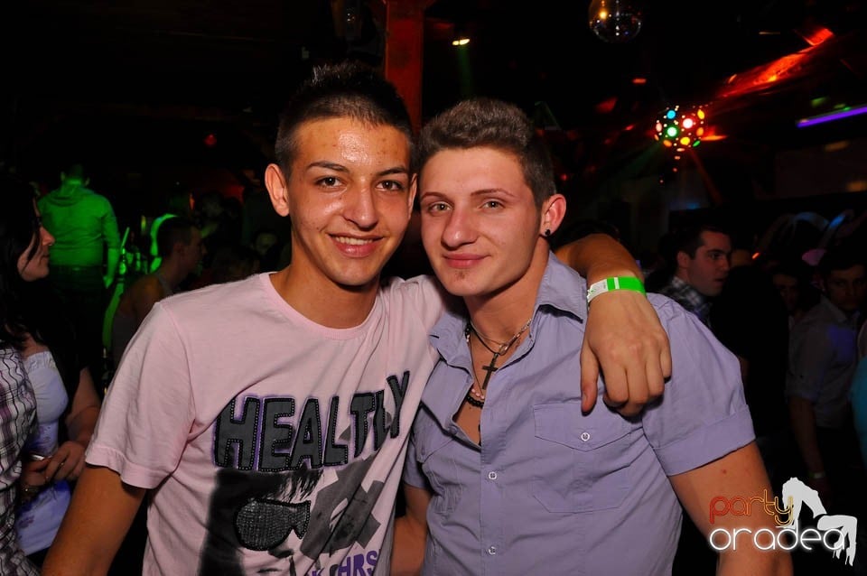 Bal mascat în discoteca Faház, 