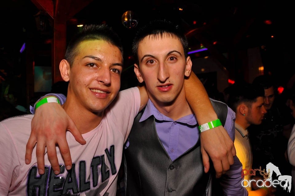 Bal mascat în discoteca Faház, 