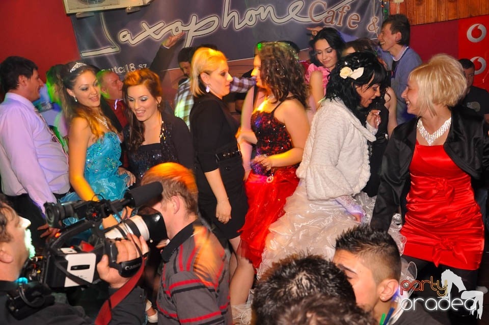 Bal mascat în discoteca Faház, 