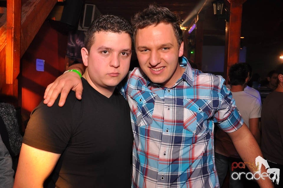 Bal mascat în discoteca Faház, 