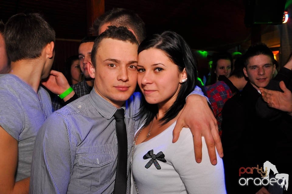 Bal mascat în discoteca Faház, 