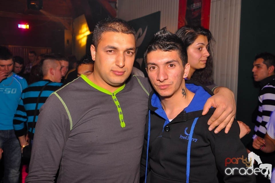 Bal mascat în discoteca Faház, 
