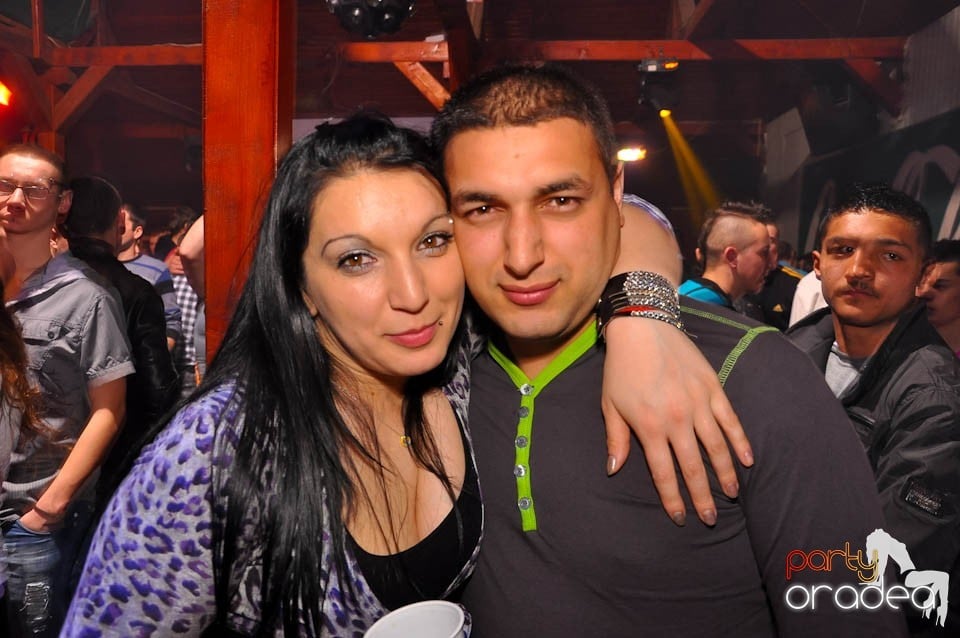 Bal mascat în discoteca Faház, 