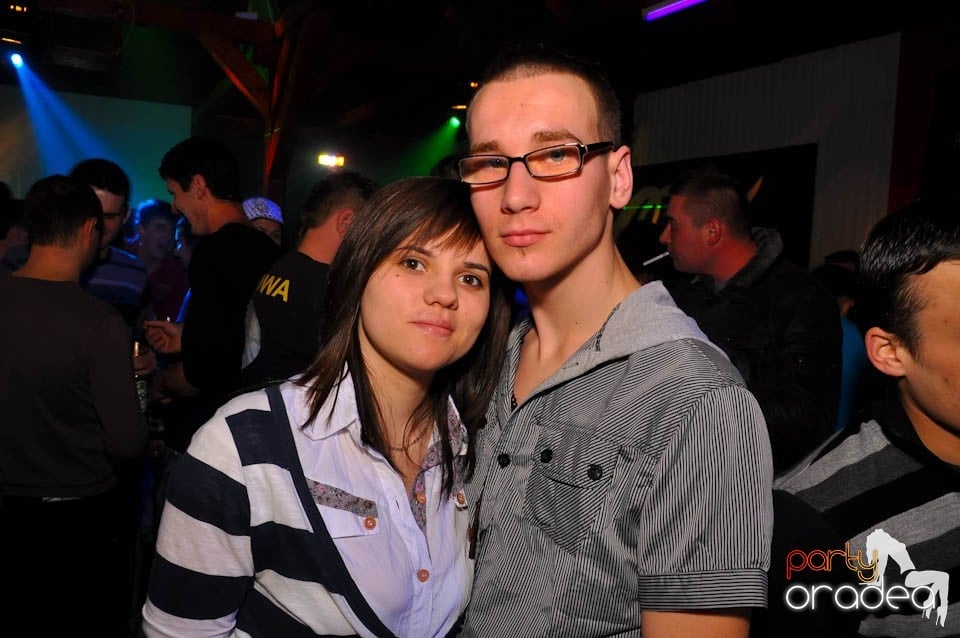 Bal mascat în discoteca Faház, 