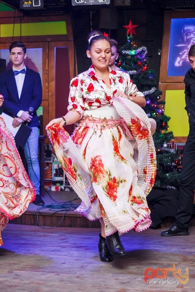 Balul Bobocilor Grupului Şcolar Transilvania,