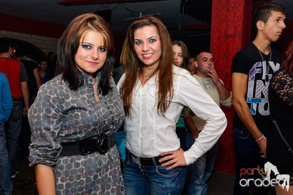 Balul Bobocilor Săcueni, Royal Party House