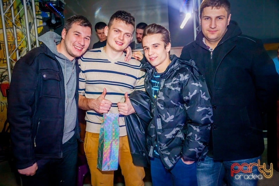 Bass Cocktail, Juice