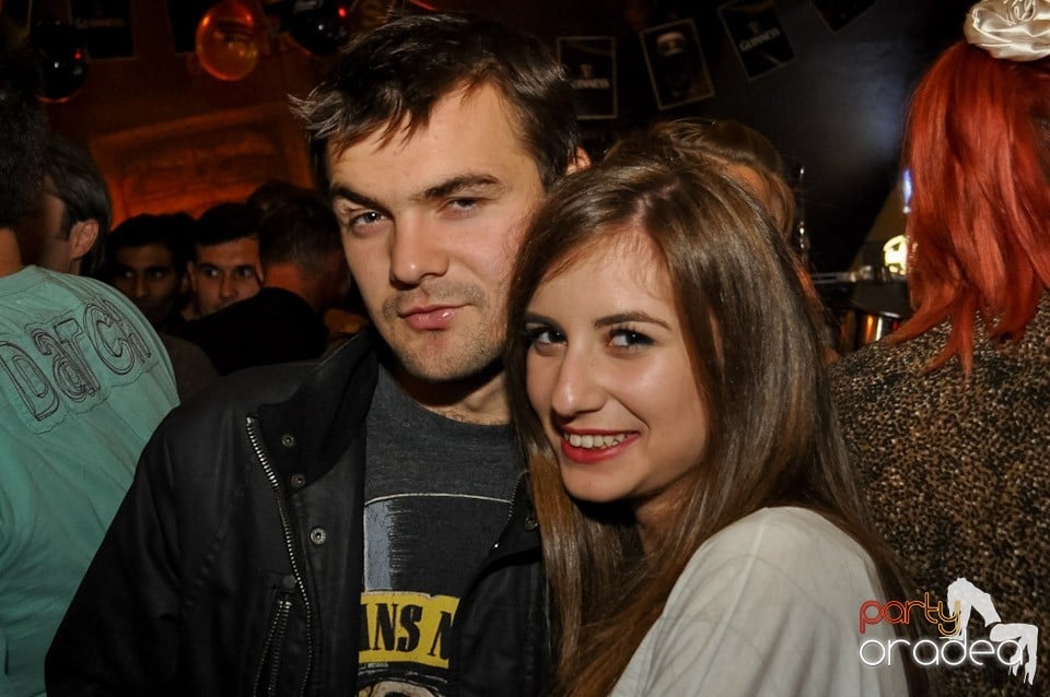 Bere, distracţie şi muzică bună în Lord's, Lord's Pub