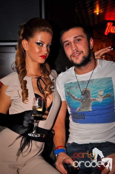 Birthday Party în Lounge, The Lounge