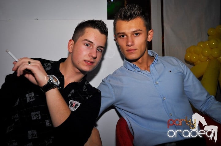 Birthday Party în Lounge, The Lounge