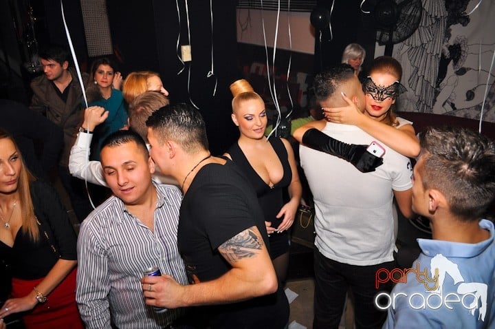 Birthday Party în Lounge, The Lounge