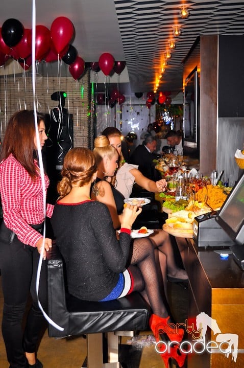 Birthday Party în Lounge, The Lounge