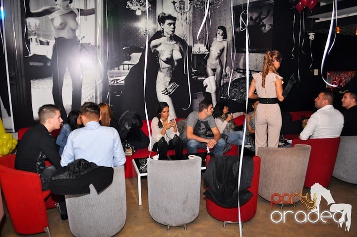 Birthday Party în Lounge, The Lounge