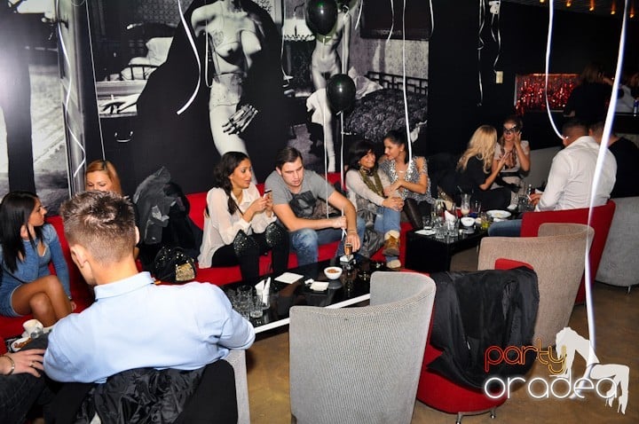 Birthday Party în Lounge, The Lounge