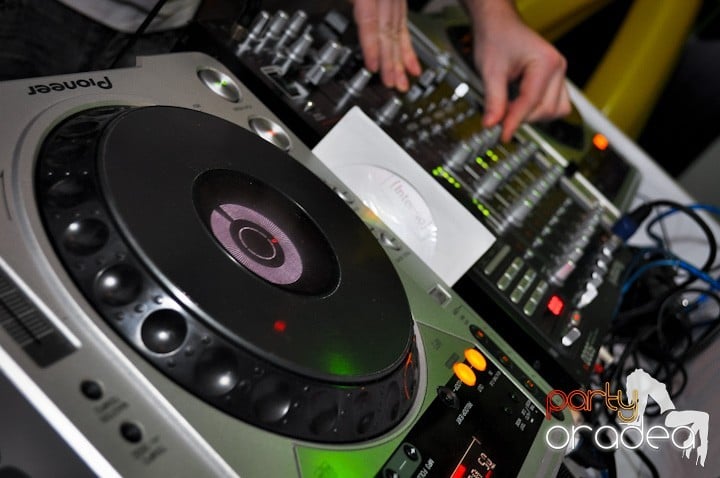 Birthday Party în Lounge, The Lounge