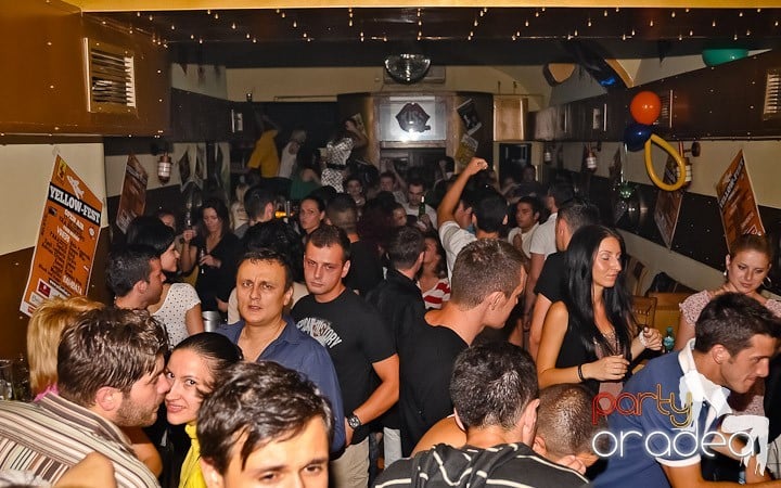 Birthday Party în Yellow Submarine, 