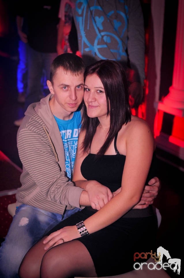 Black & White Party în Atti's, 