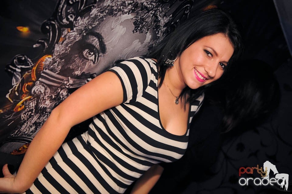 Black & White Party în Atti's, 