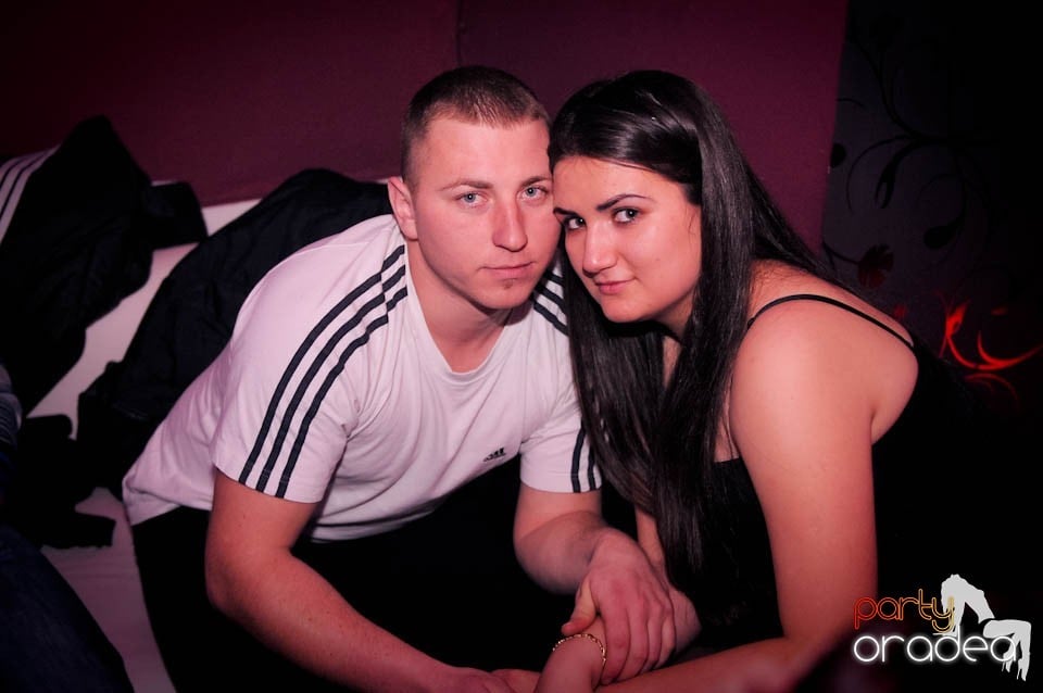 Black & White Party în Atti's, 