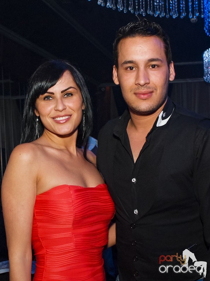 Black & White Party în The One Café & Club, 