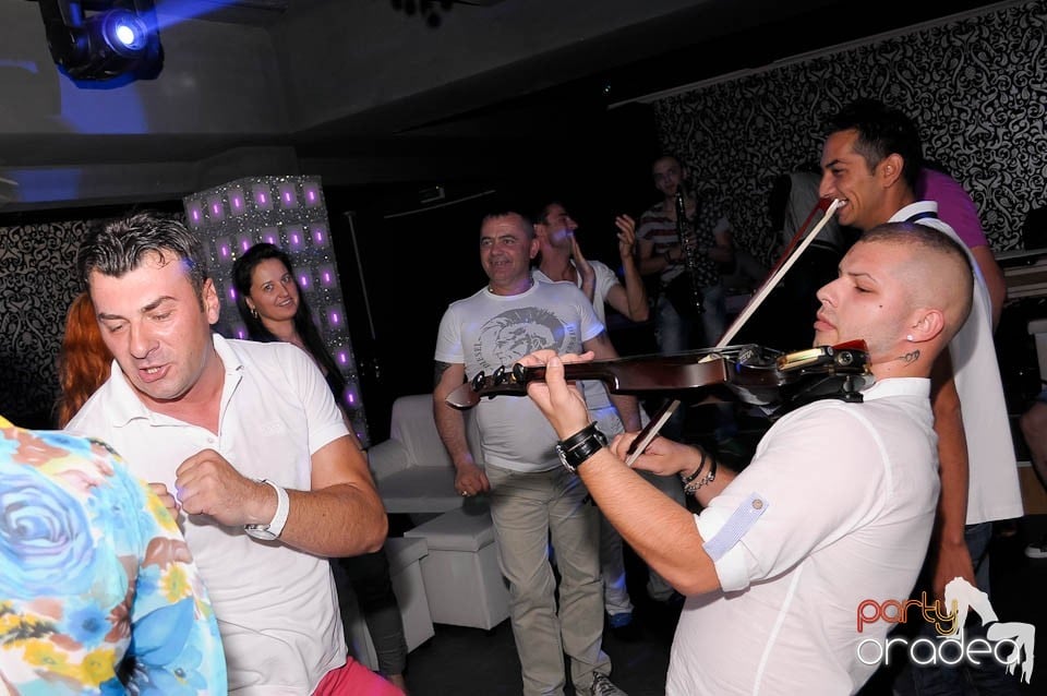 Blaga de la Oradea şi Speedy Band în Life, 