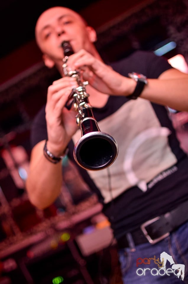 Blaga şi Speedy Band în Club Life, 