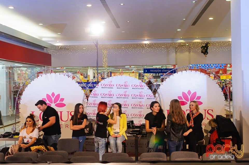 Blogger Style, Lotus Center