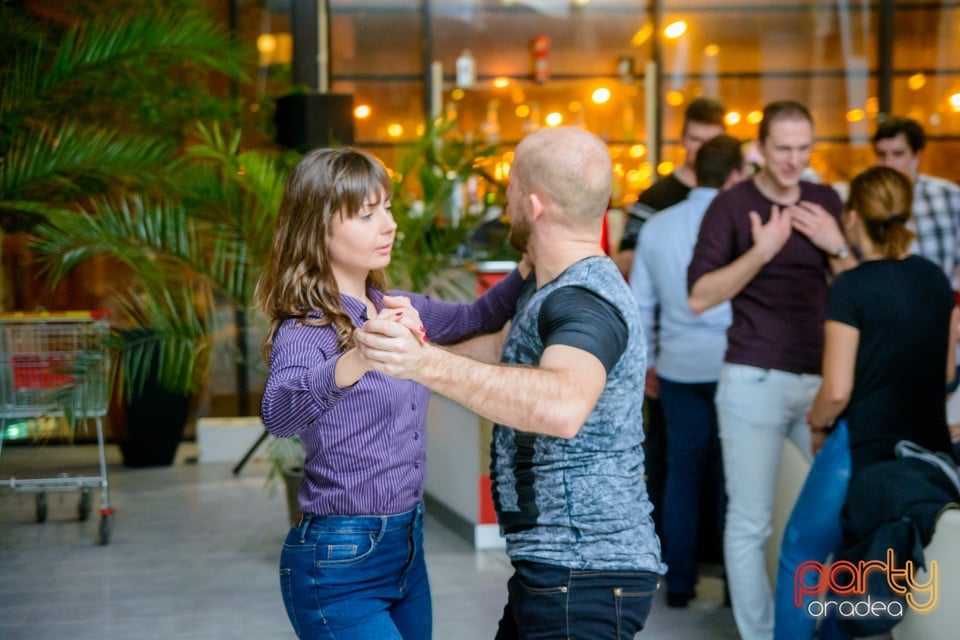 Blondy's Art Café - Karaoke, 