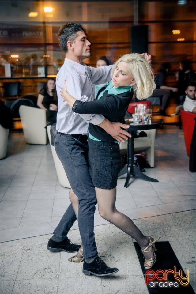 Blondy's Art Café - Karaoke, 