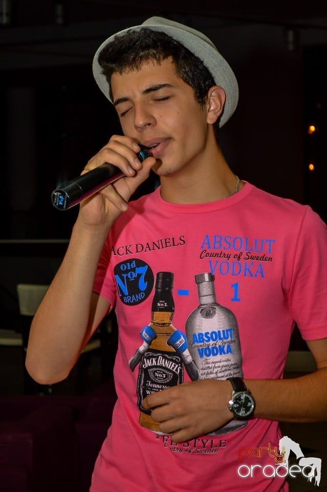 Blondy's Art Café - Karaoke, 