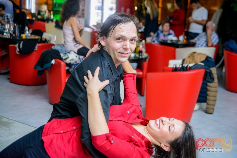 Blondy's Art Café - Karaoke, 